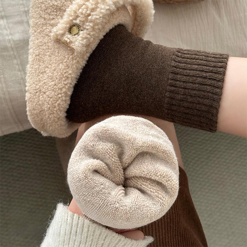 Women's Plus Velvet Thick Winter Terry Socks - Warm, Cold-Resistant Sleep Socks for Autumn and Winter.