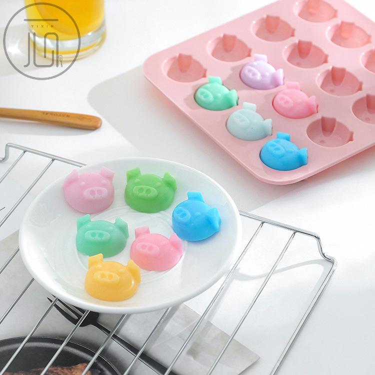 16 Even Cartoon Expression Pig Head Silicone Chocolate Mold Ice Mold Mold Aroma Plaster Mold DIY
