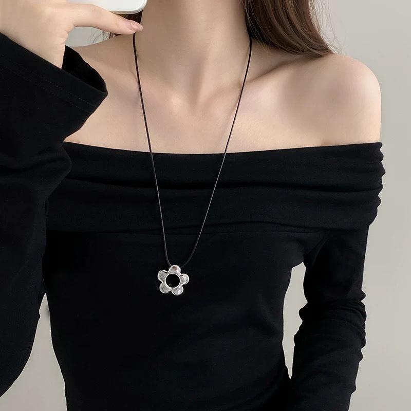 Simple Flower Pendant Necklace for Women, Versatile Collar Chain Necklaces