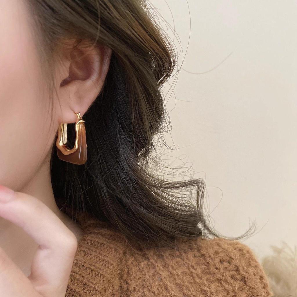 European Retro U-Shaped Stud Earrings - Elegant French Maillard Style