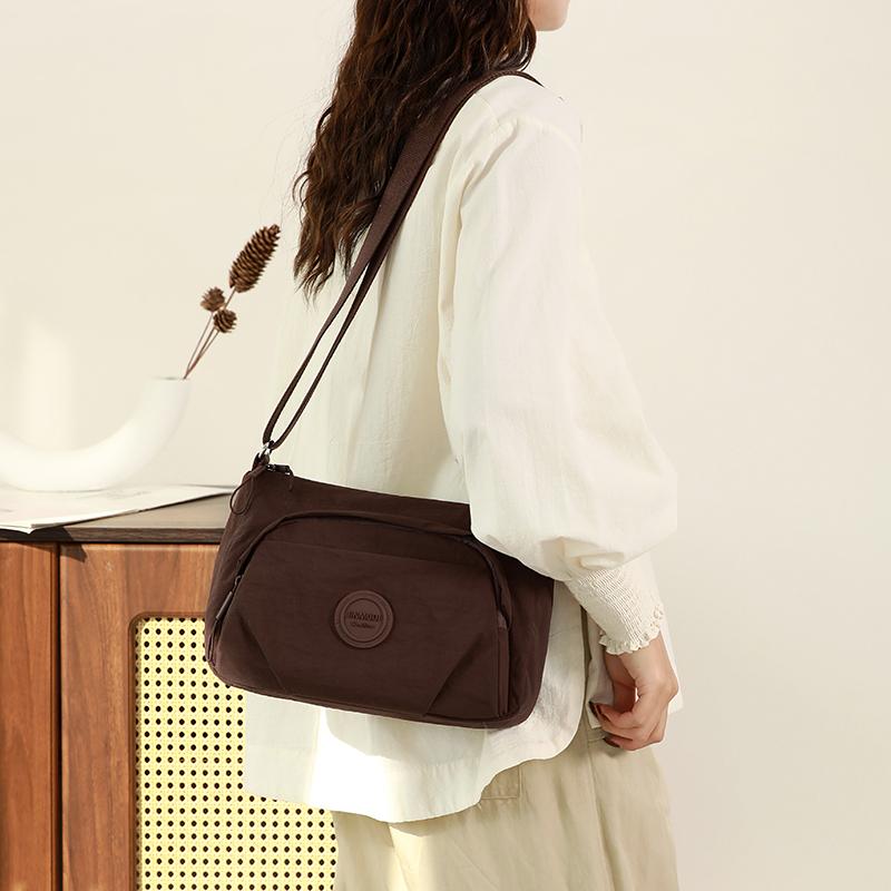 Lightweight Waterproof Commuter Bag Women's Large Capacity Shoulder Bag