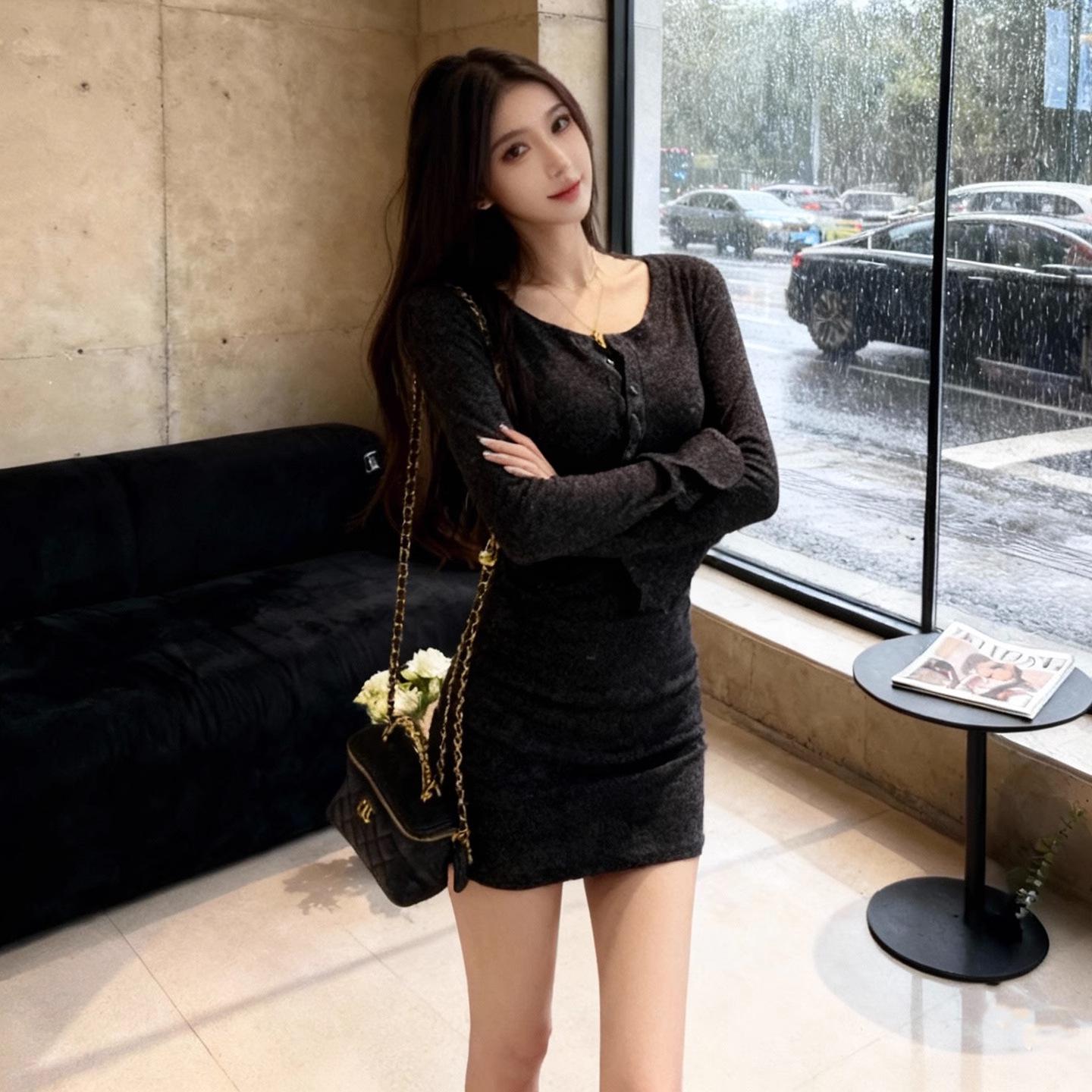 

Elegant 2026 Autumn A-line Skirt with Chic Buttons - Hip-Hugging, Slimming Style for Women, New Arrival 3XL серый
