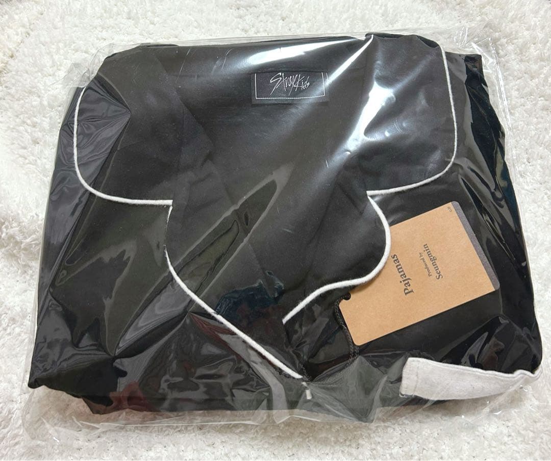 

[Б/У] Пижама, произведенная Сынмином из Stray Kids