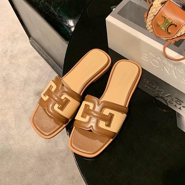 

Sheepskin grape mother same holiday style square head straw woven slippers women s summer wear splicing versatile contrasting color cool slippers 40