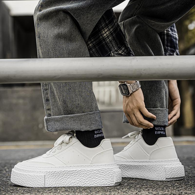 Nuevas zapatillas de skate clásicas de moda para hombre, de suela gruesa y caña baja, cómodas zapatillas de baloncesto con suela suave