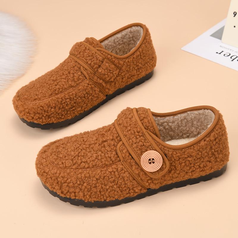Women Flat Plush Shoes 2026 Winter New Vintage Casual Soft Sole Warm Shoes Comfortable Non Slip Lightweight Outdoor Cotton Shoes