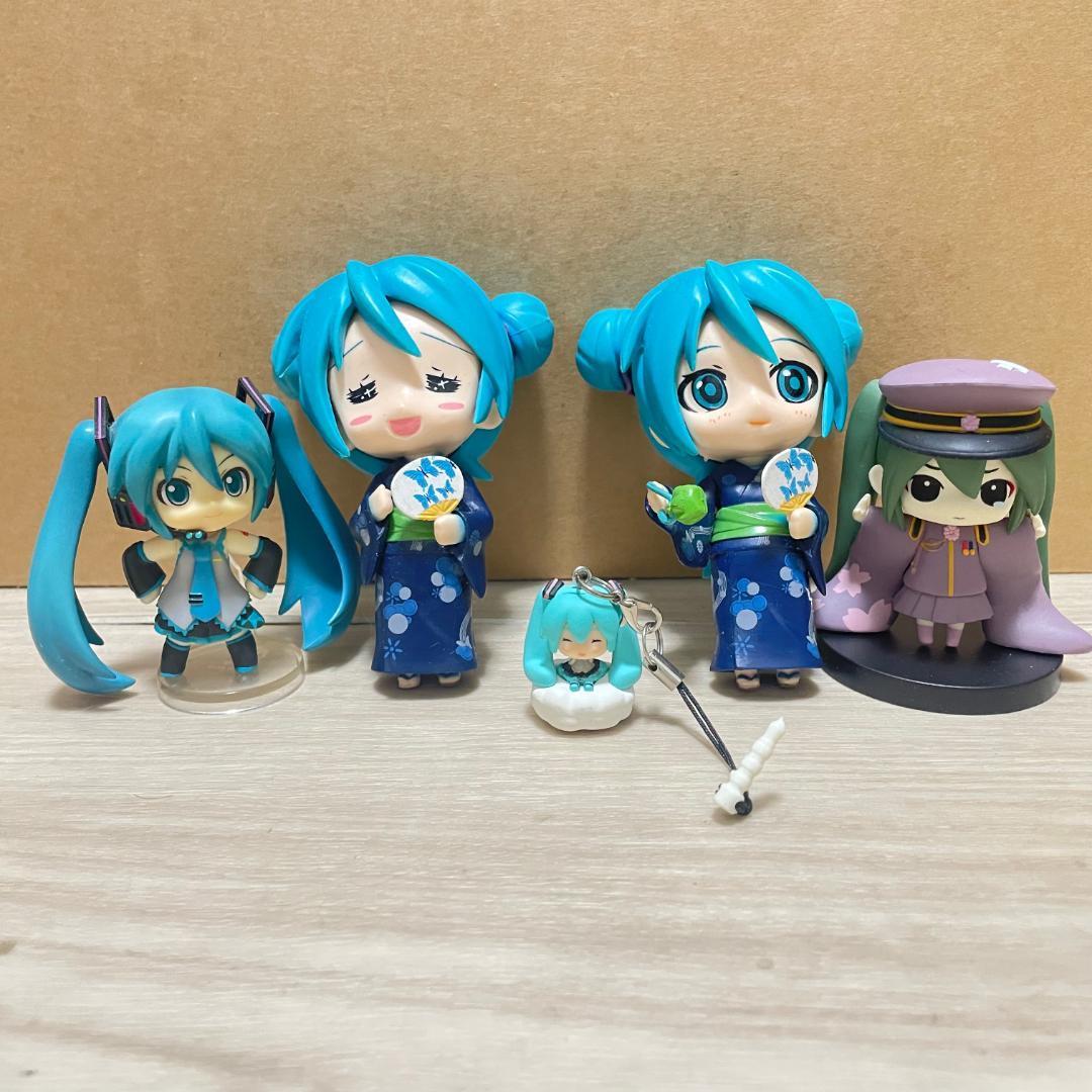 Used Hatsune Miku 5-piece set Figure Mascot Nendoroid Petit Yukata Senbonzakura
