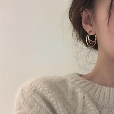 Koreanische Geometrische Gedrehte Drei-Linien-Ohrringe: Unregelmäßig, Stilvoll und Schlicht für Frauen