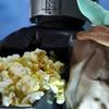 Grand Contenant Seau à Popcorn en Forme de Mandalorien et de l'Enfant Matériau Résine Durable Porte-Collations de Cinéma Objet de Collection