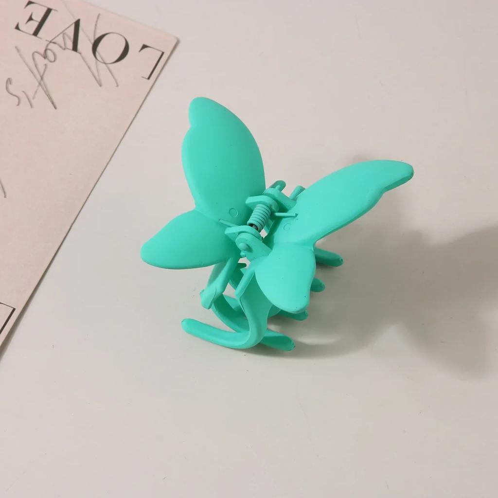 Sweet Frosted Matte Butterfly Hair Claw Clip Women Simple Solid Color Fashion Exquisite Shark Clip for Girl Hair Accessories