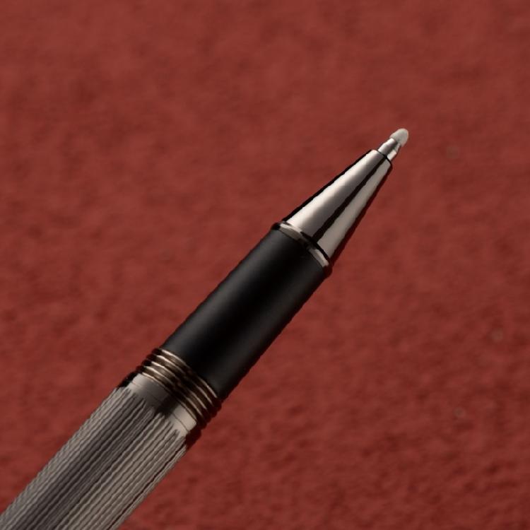 Professional Metal Body Pen With Comfortable Design Reliable For Signing Documents