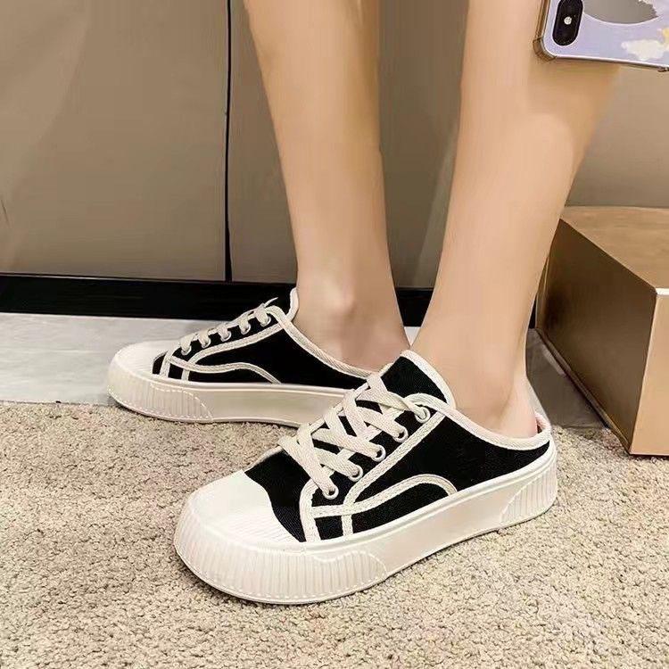 Lazy Person Wearing Half Slippers, Women Wearing Breathable Canvas Shoes Outside, Stepping on Thick Soled Sponge Cake White Shoes