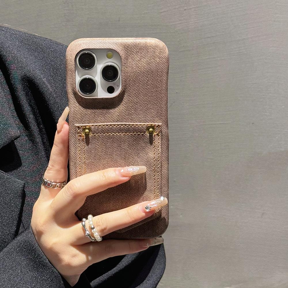 

Denim Pattern Card Slot Phone Case for iPhone 15 Pro Max 16 Pro 14 13 12 11 Luxury Pocket Holder Solid Color Hard Cover for IPhone15 светло-коричневого