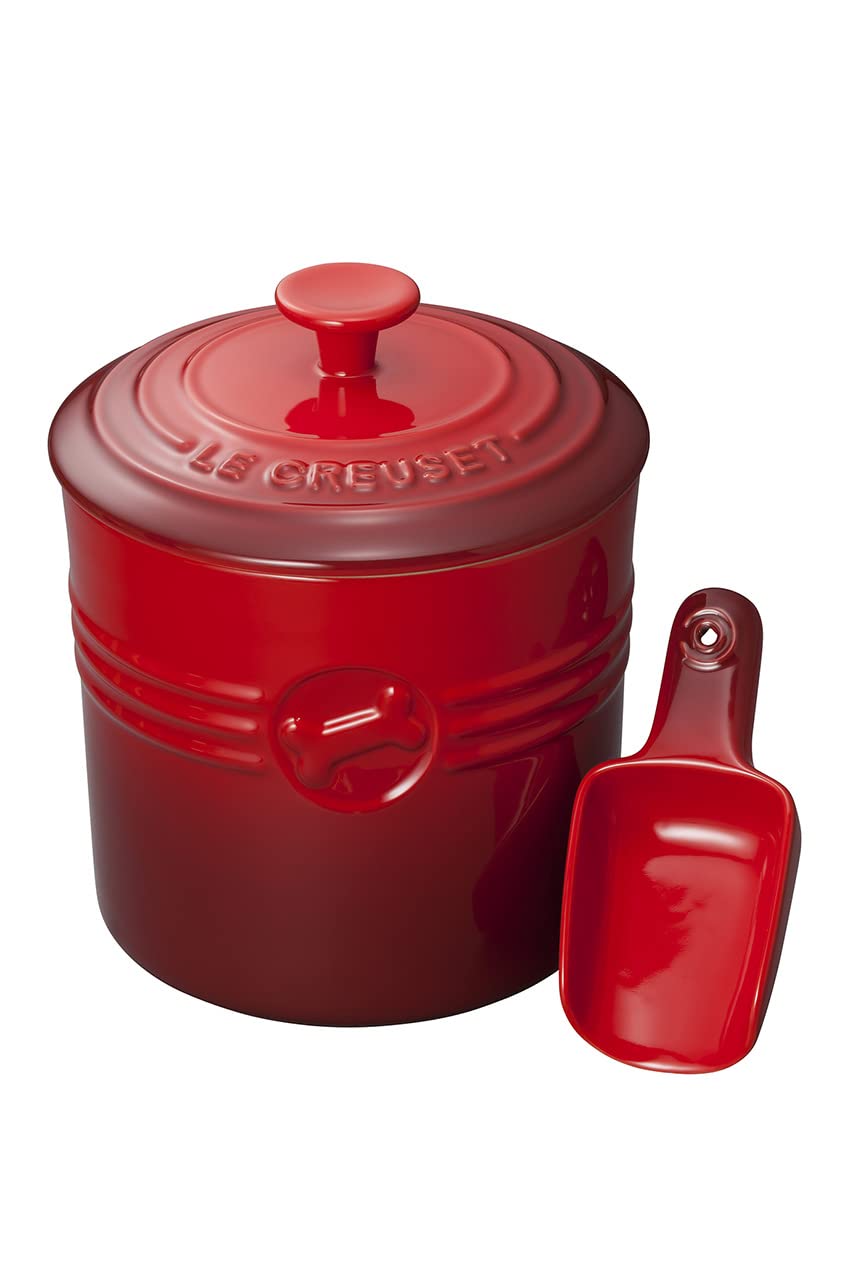 Le Creuset Pet Food Container with Scoop, cherry red