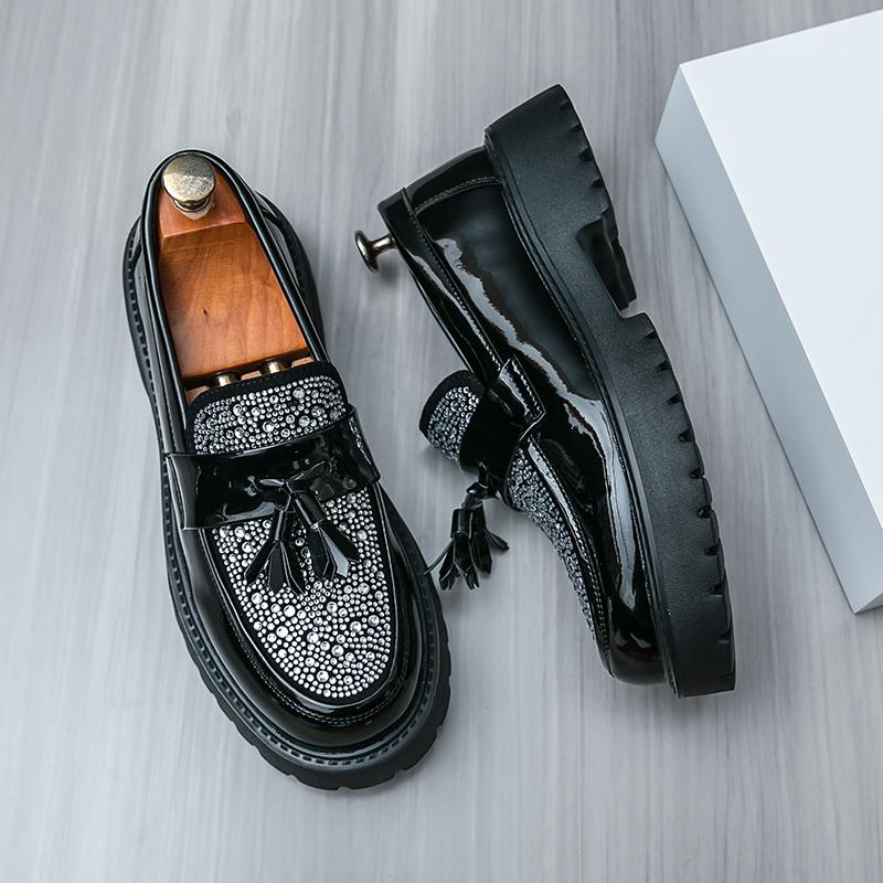 Fashion Thick Soled Men's Leather Shoes Casual Black Style Fashion Party Hot Selling Tassel Classic Loafers 38-46 New Big Head