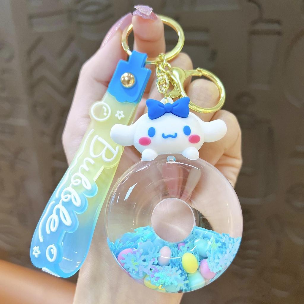 Exquisite Quicksand Panda Keychain: Cartoon Oil-Filled Doll Bag Pendant and Car Accessory