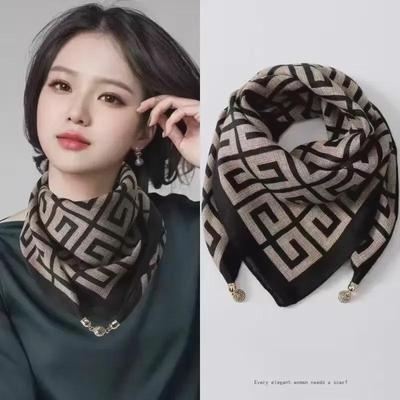 Damen Herbst/Winter Vielseitiger Seidenschal - Modisches, warmes, magnetisches Schnallen-koreanisches quadratisches Design