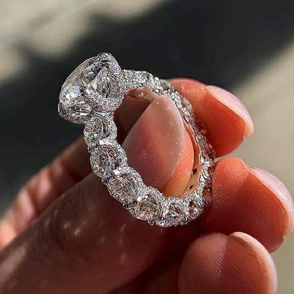 2026 Inlaid Oval Pigeon Egg Cube Zirconia Ring, Fashionable and Personalized Platinum Engagement High-quality Jewelry
