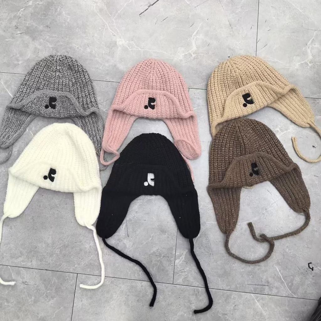Korean Embroidered Cotton-blend Knitted Head Ear Protection Fashionable and Versatile Warmth and Thick Wool Hat In Autumn and Winter