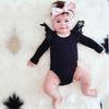 INS Baby Tattoo Strampler: Stilvoller Neugeborenen-Strampler mit Dreiecksschnitt im Schritt