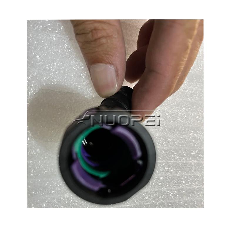 VOL FH 4 FM4 Oil Cooler Hose Connector Oem 21313188 21380391 7421313188 .2.15618