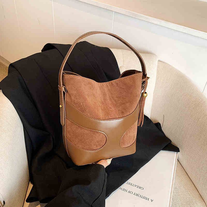 Autumn Brown Women Bucket Bags  New Casual Large Capacity Shoulder Bag Female Fashion Commuter Crossbody Bag
