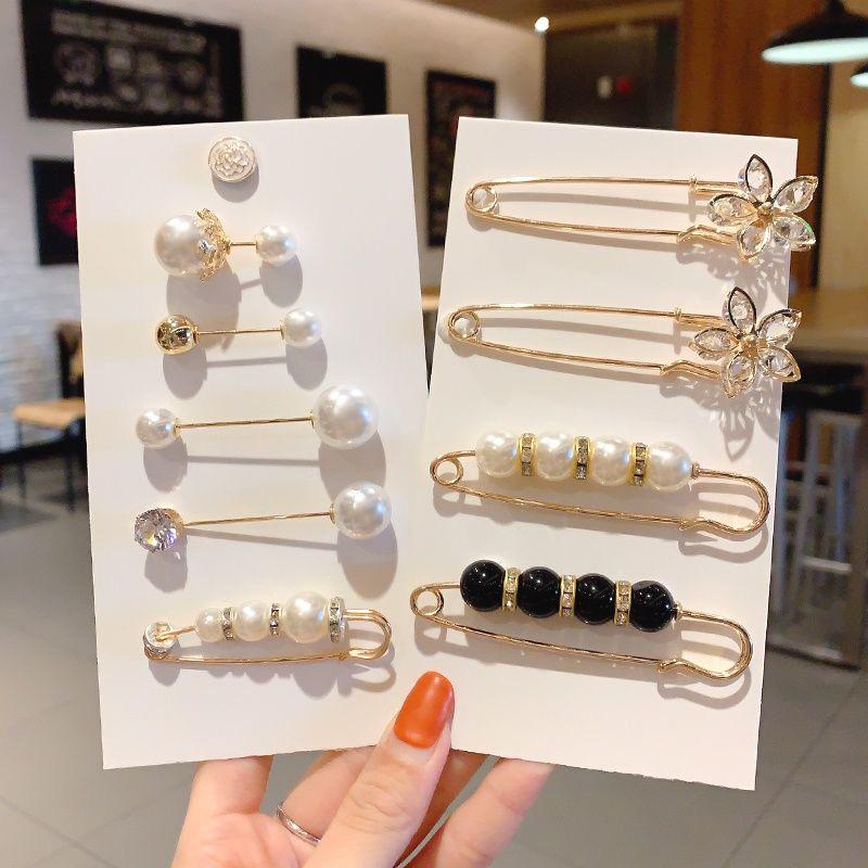 Elegant Pearl Flower Brooch for Women - Anti-Exposure Clothing Pin Accessory