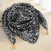Women's Magnetic Buckle Cotton Scarf - Stylish, Lightweight, Comfortable Neck Protection