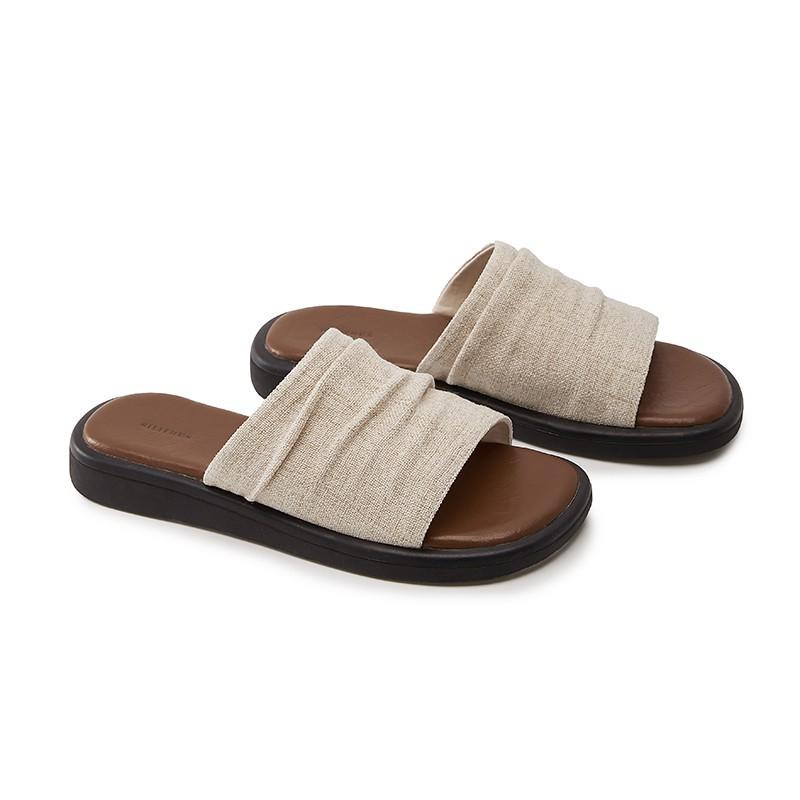

~ Holiday style casual one-word sandals summer new fashion versatile flat-bottomed beach slippers outer wear 35