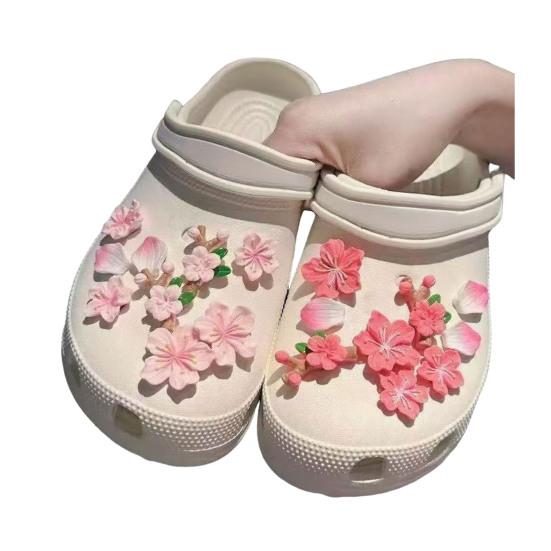 1 Set 3D-Blumen-Schuhanhänger Abnehmbare Kirschblüten-Schuhdekorationen Niedliche Blumen-Schuhzubehörteile für DIY-Clogs-Dekoration