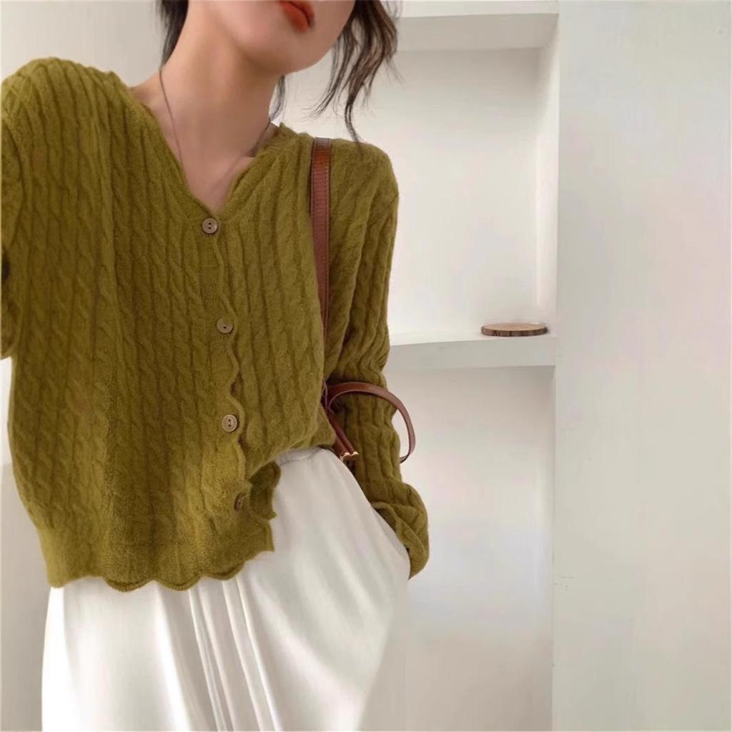 Women's Loose Cashmere Wool Cable Knit Cardigan Sweater with Round Neck