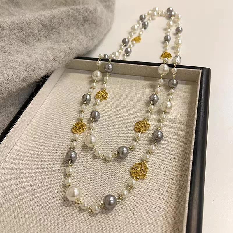 Korean Pearl Necklace: Luxurious Long Sweater Chain for Autumn/Winter