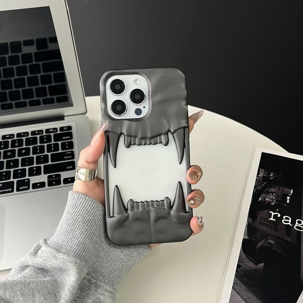 Suitable for IPhone16promax, Hollowed-out Pleated Tiger Tooth Matte Phone Case, Apple 15 Protective Case