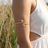 Strukturierte Goldfarbene Seestern Oberarmmanschette Armband für Damen Vintage Punk Muschel Krabbe Offenes Armband Sommer Ästhetik Schmuck