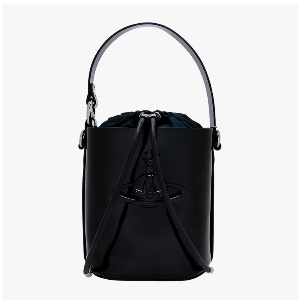Vivienne Westwood Daisy Shiny Patent Drawstring Shoulder Bag 4c030007w L008i N404