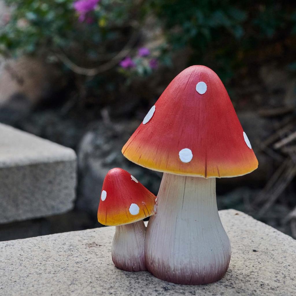 Mushroom Ornament, Fairy Gardening Figurine - Outdoor Decor Mushroom Garden Ornament Figurine, Gnome Favorite Outdoor Decoration, Mushroom Statue (Red