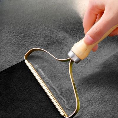 1pc Wooden Handle Hair Scraper & Clothing Remover Stainless Steel Double-Sided Tool for Knit Coats Manual, No Damage To Clothes, Gentle Lint Remover