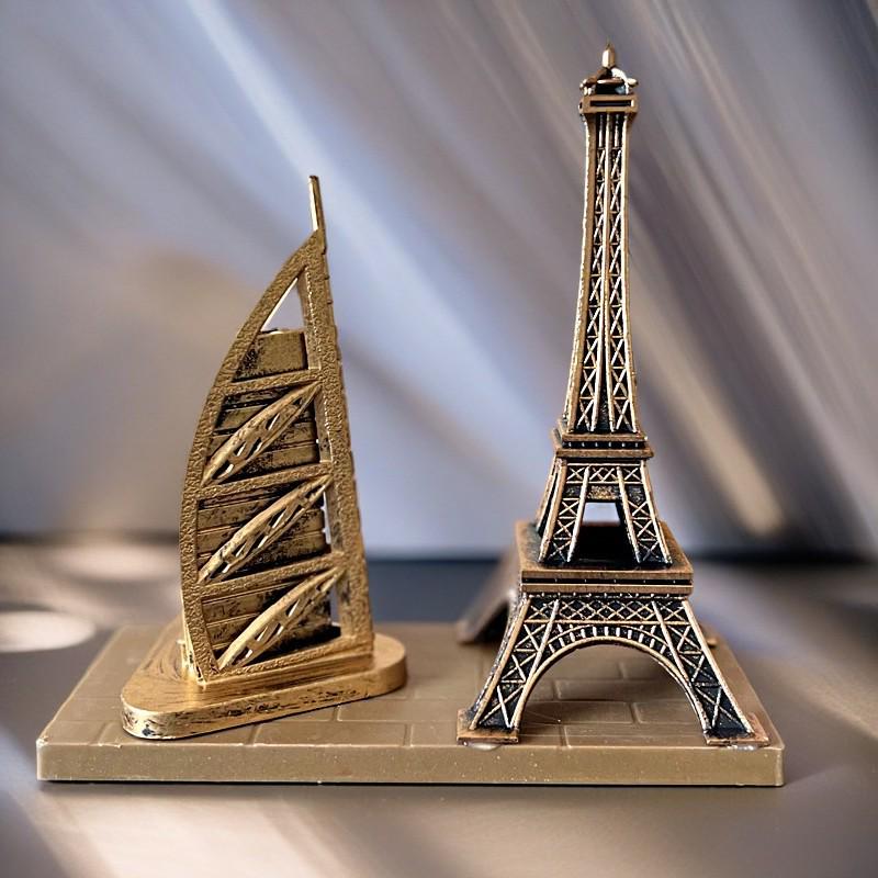 Retro Crystal Ball Hourglass Timer Ornament for Home and Wine Cabinet Décor