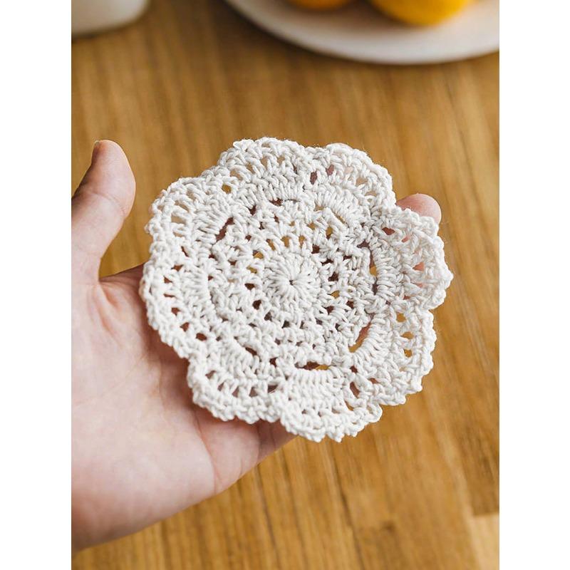 

Vintage Coasters, Handmade Woven Insulation Mats, Creative Hollow Crochet Decorative Pads білий