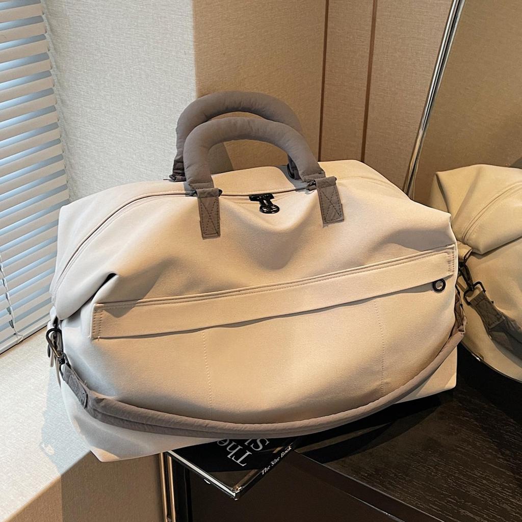 Women's Lightweight Carry-On Travel & Sports Bag - Large Capacity