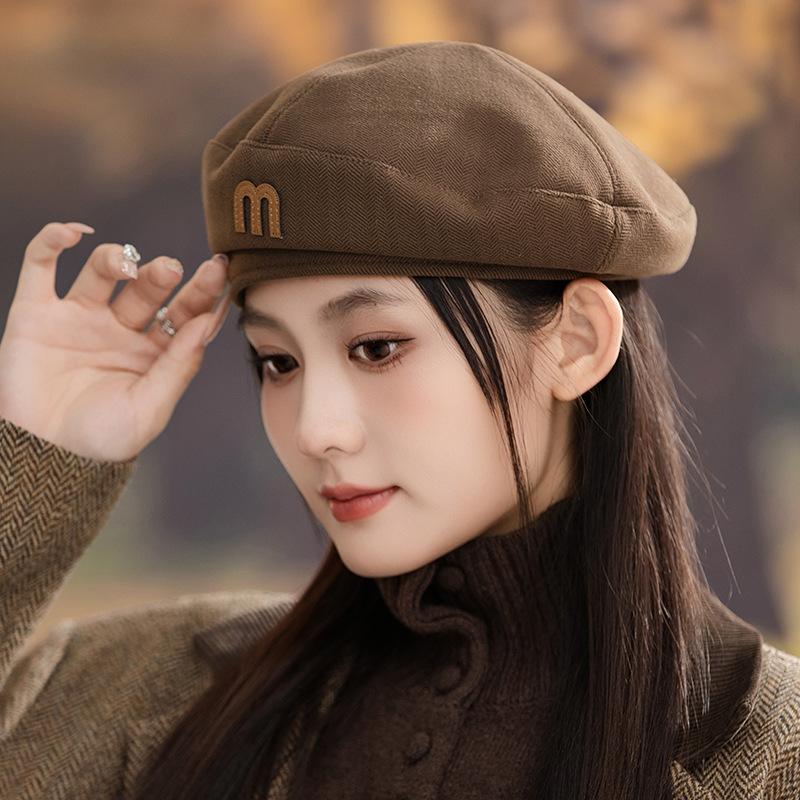 Retro M standard versatile solid color beret autumn and winter outdoor leisure windproof octagonal hat British style painter hat
