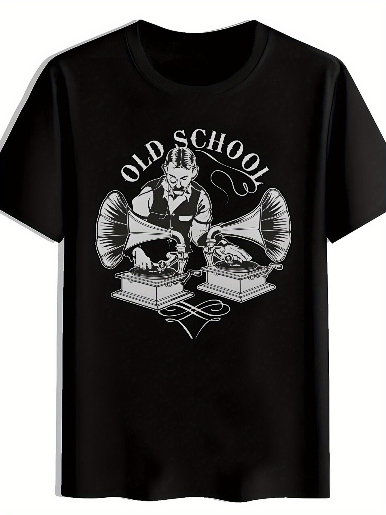

Vintage Rock Band Graphic T-shirt - Old School Retro Design with Gramophone Illustration S