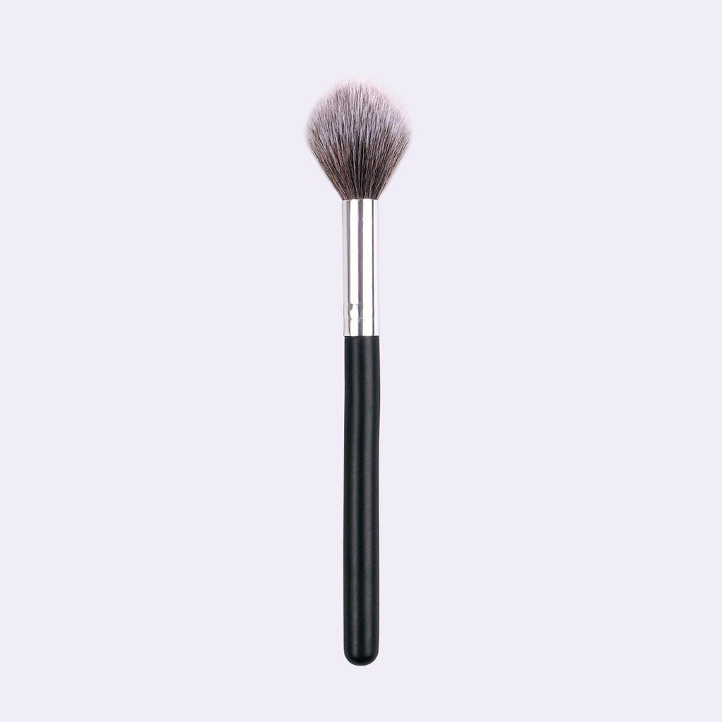 Soft Bristle Highlighter Brush - Portable Blush & Blending Tool for Beginners
