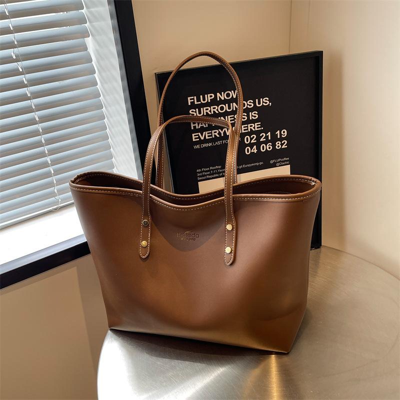 

Женская сумка-тоут новая сумка большой вместимости осенняя ретро универсальная популярная текстурированная сумка на плечо