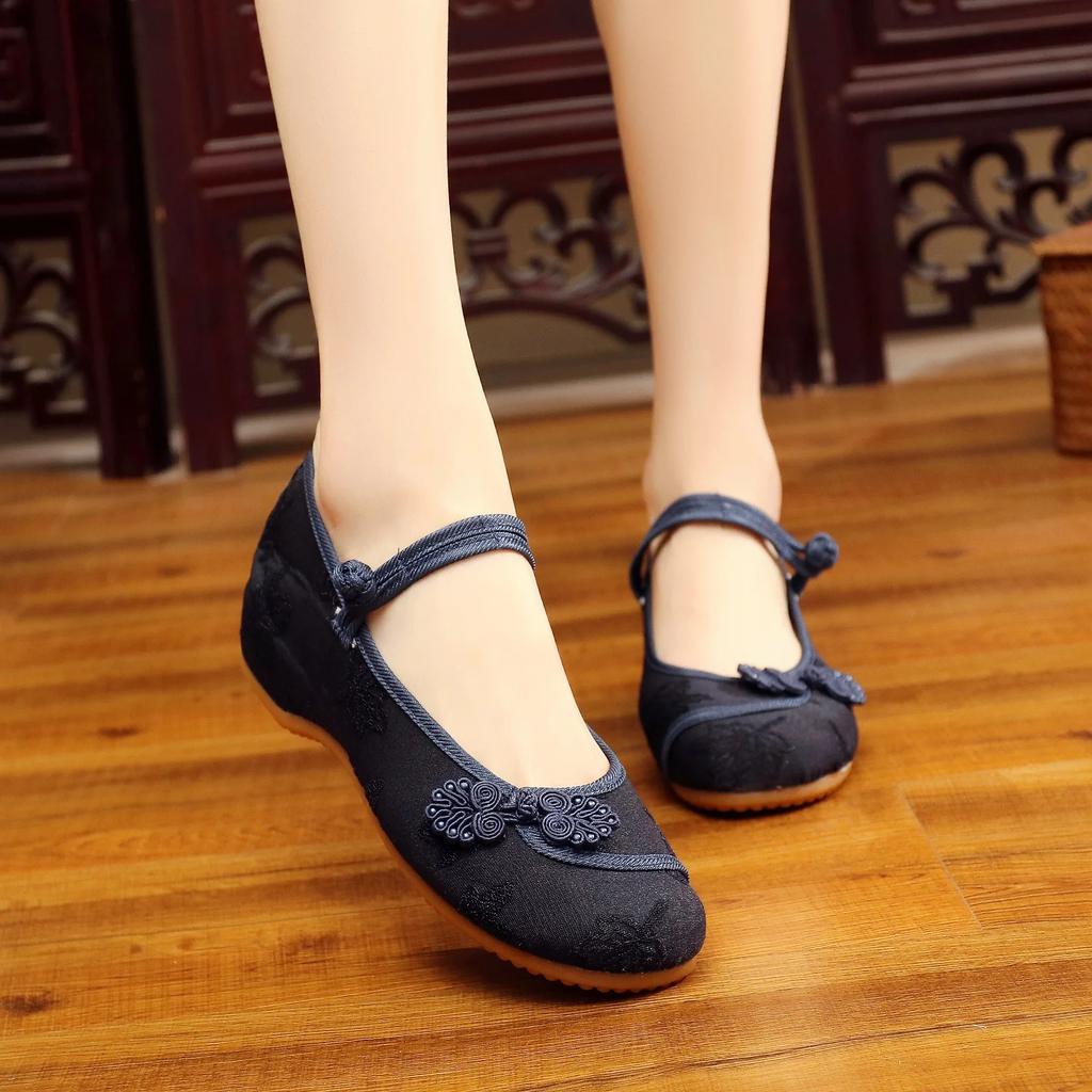 Chinese Knot Women Cotton Fabric Embroidered Ballet Flats Retro Ladies Casual Traditional Old Beijing Shoes Solid Color