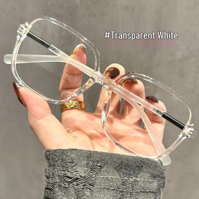 Ultralight TR90 Black Frame Anti-Blue Light Myopia Glasses for Women - Slimming Round Face Design, No Makeup Look