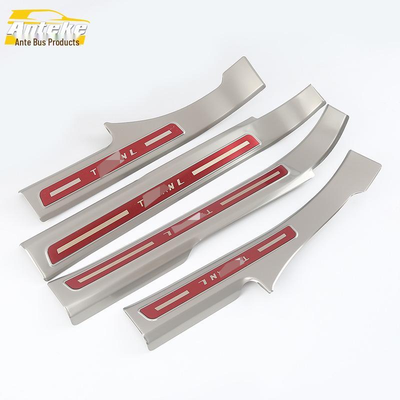 Tiguan L 17 Bumper & Trunk Sill Scuff Plate