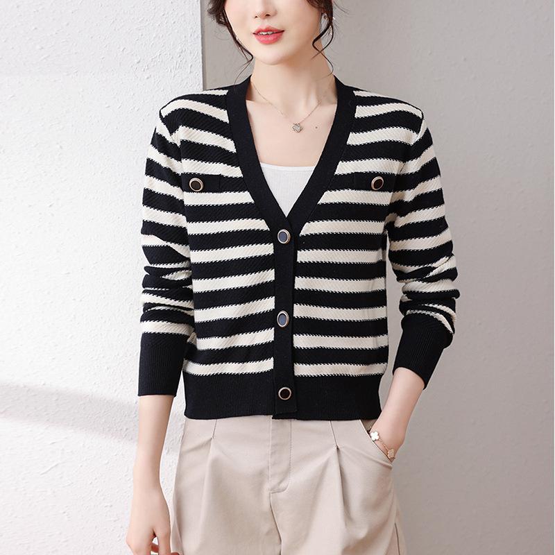 

Вязаный кардиган женский короткий верхняя одежда весна и осень свободный иностранный стиль горизонтальные полосы свитер куртка женский One size