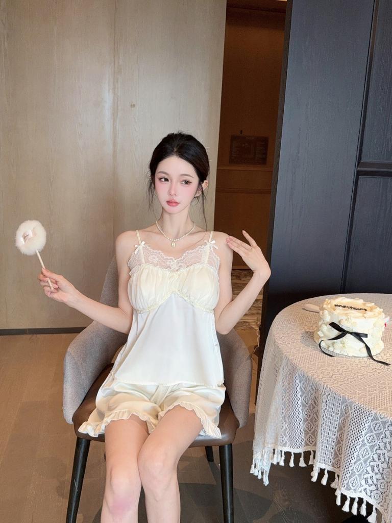 Summer New Ice Silk Pure Pajamas Sweet Princess Style Satin Suspenders Shorts Loungewear Set with Chest Pad
