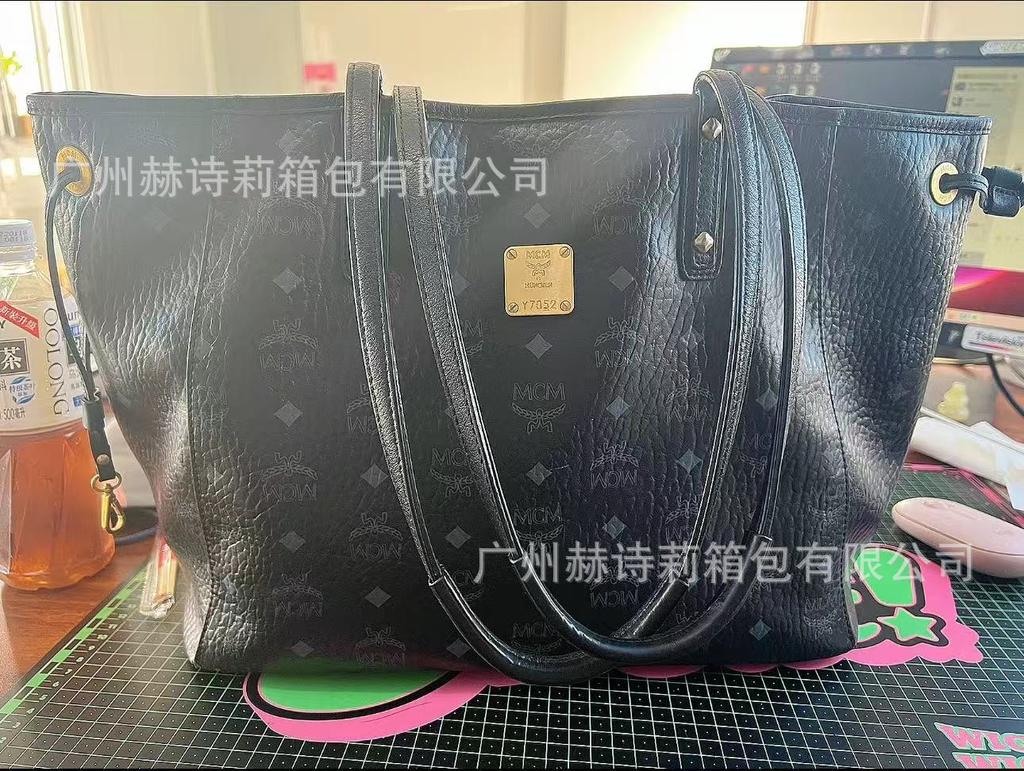 Neue MC-bedruckte Mutter-Kind-tragbare Tote-Schultertasche große Kapazität Messenger-Tasche Mode vielseitig Unterarm-Pendler-Damentasche